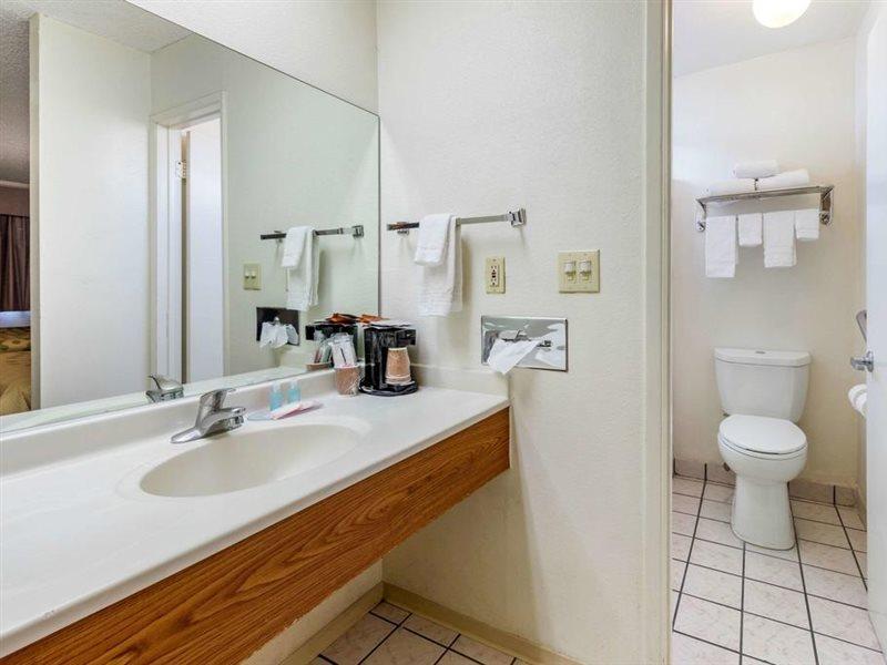 Econo Lodge On Historic Route 66 Барстоу Екстер'єр фото