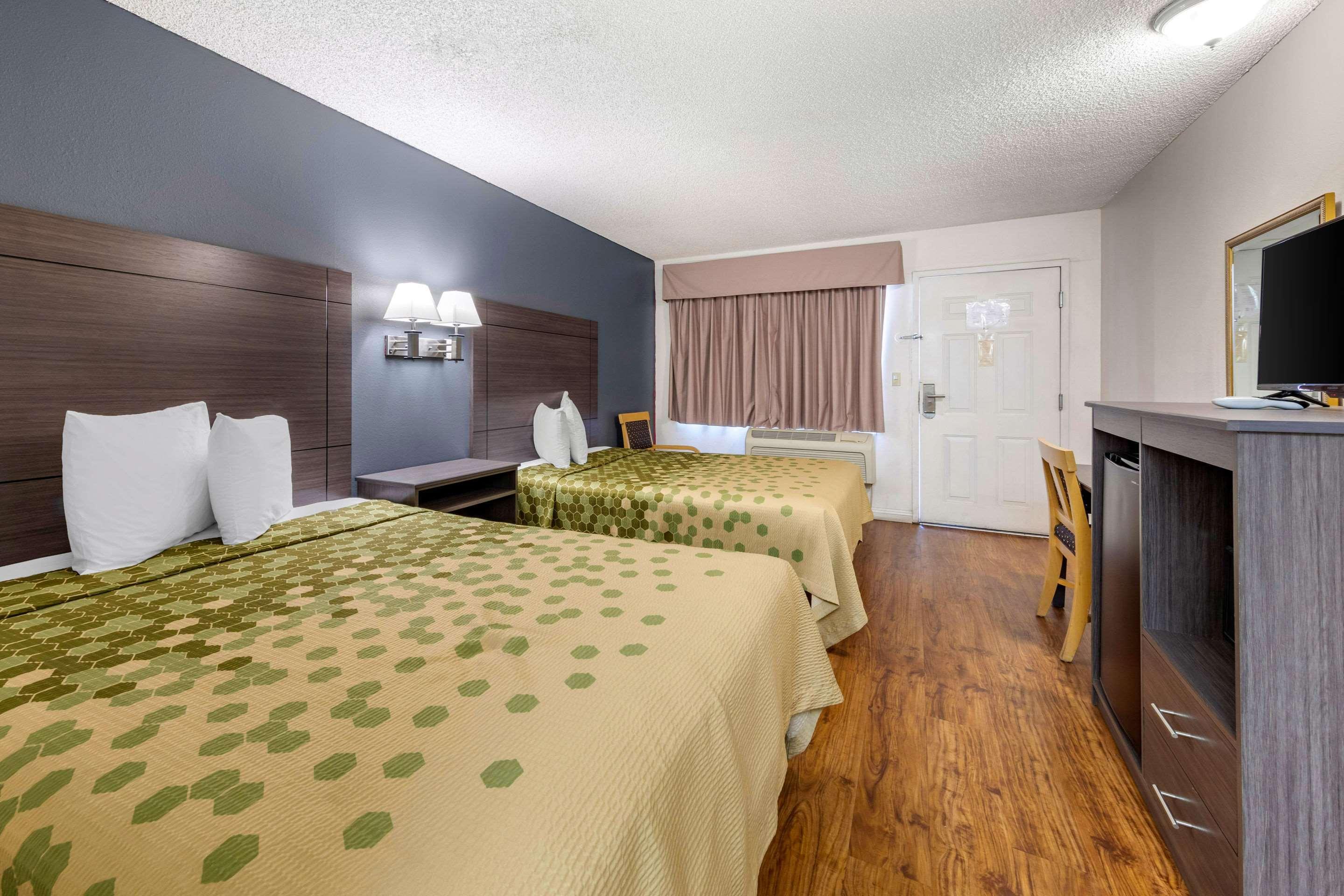 Econo Lodge On Historic Route 66 Барстоу Екстер'єр фото