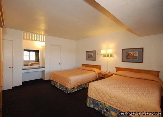 Econo Lodge On Historic Route 66 Барстоу Номер фото