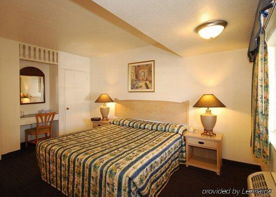 Econo Lodge On Historic Route 66 Барстоу Номер фото