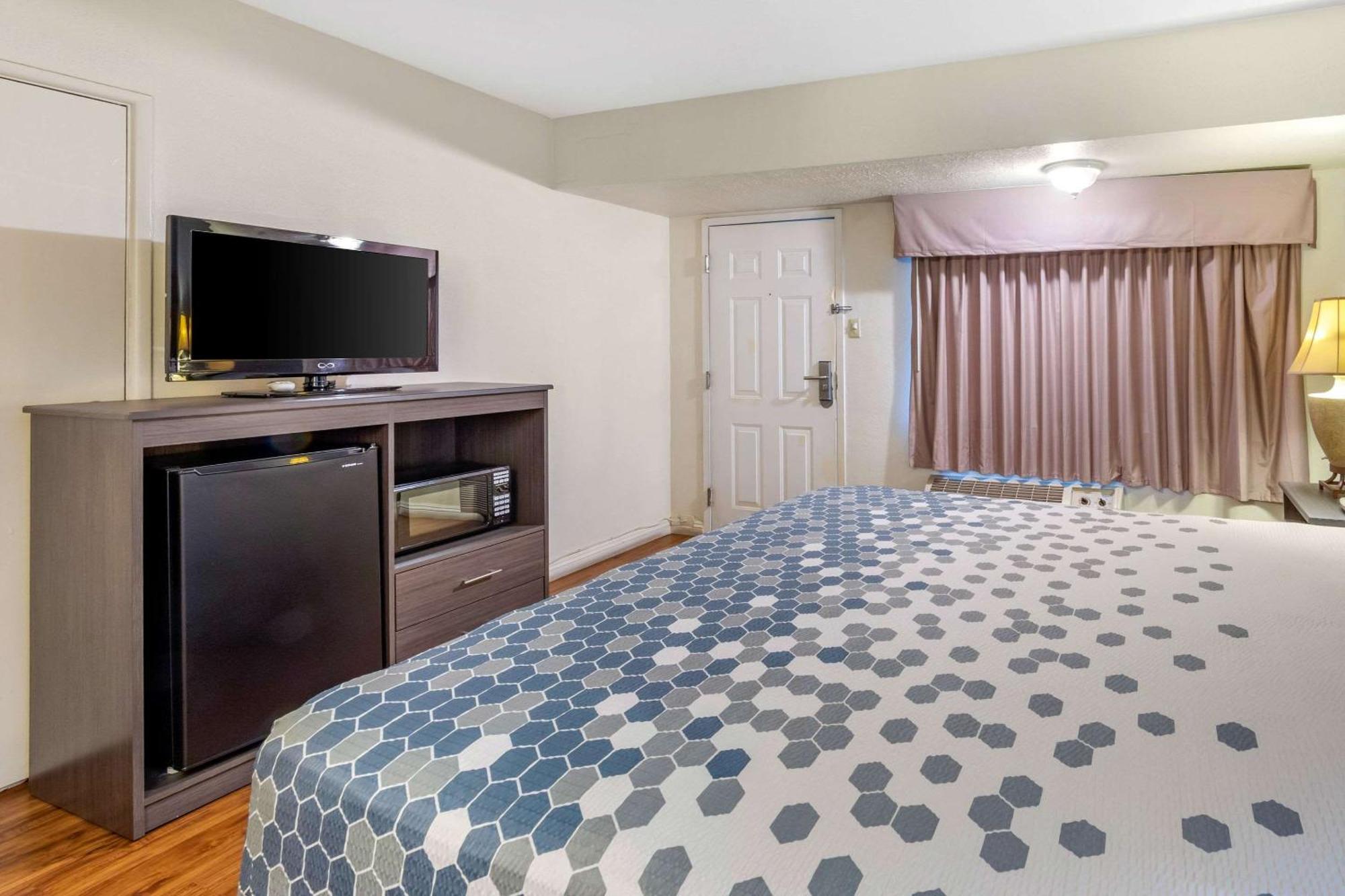 Econo Lodge On Historic Route 66 Барстоу Екстер'єр фото