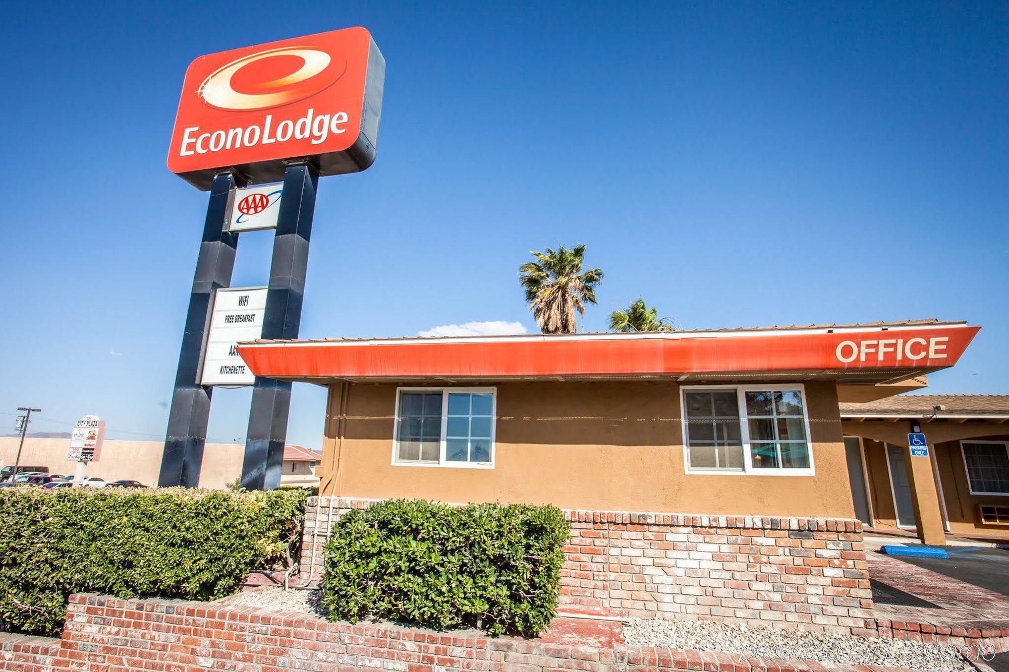 Econo Lodge On Historic Route 66 Барстоу Екстер'єр фото