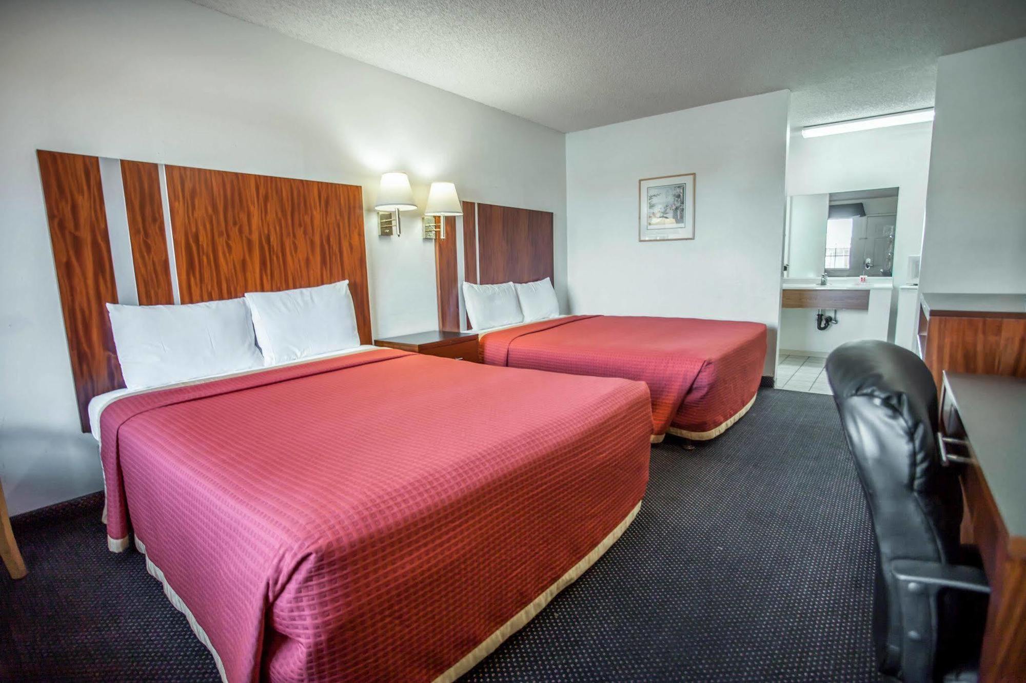 Econo Lodge On Historic Route 66 Барстоу Екстер'єр фото