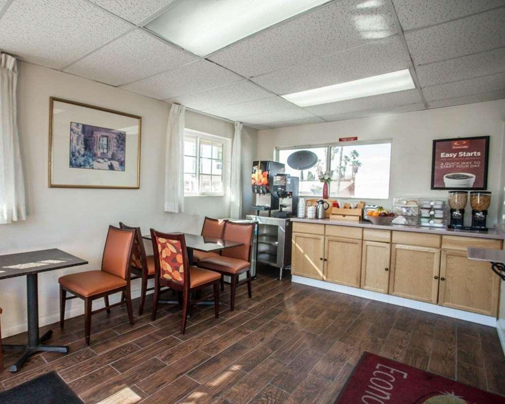 Econo Lodge On Historic Route 66 Барстоу Ресторан фото